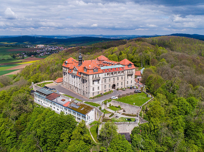 Klicken für Details zum Lietz Internat Schloss Bieberstein!